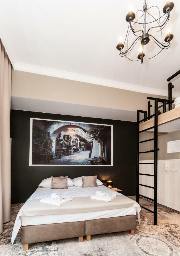 Apartment Split Level